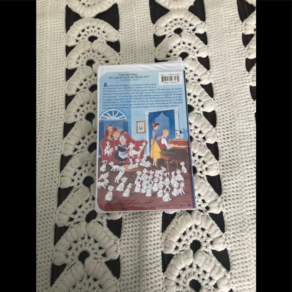 Black Diamond Disney Classic VHS 101 Dalmatians - Picture 3 of 9